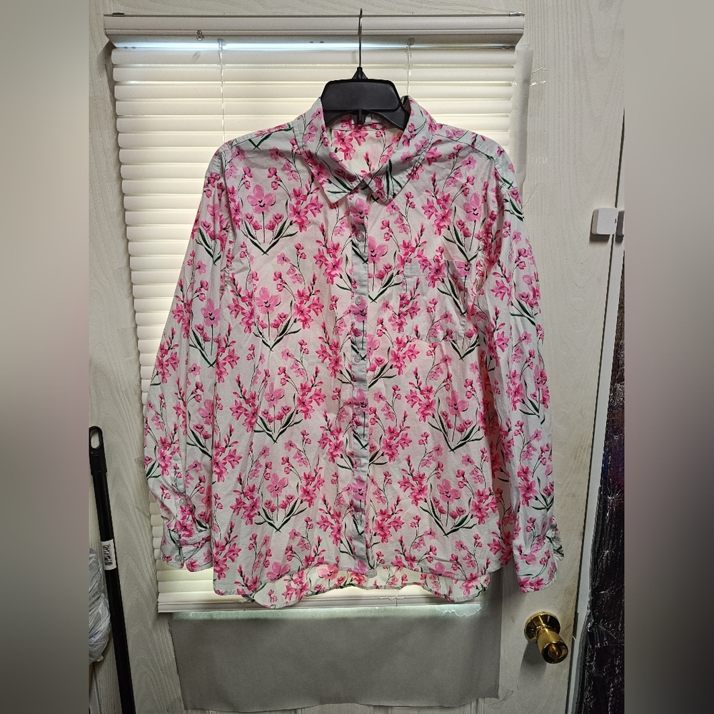 Crown & Ivy Women's Long Sleeve Printed Boyfriend Shirt